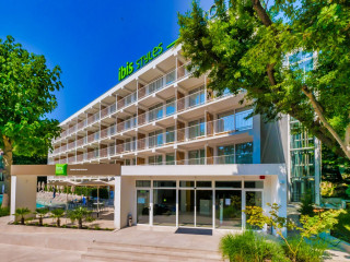 IBIS STYLES GOLDEN SANDS ROOMER HOTEL