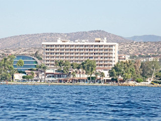 Poseidonia Beach