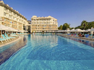 Side Aluna Hotel