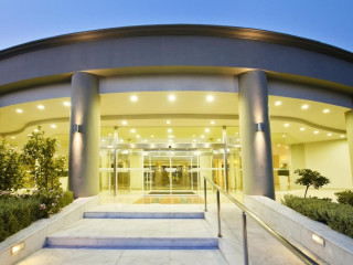 Kipriotis Maris & Suites