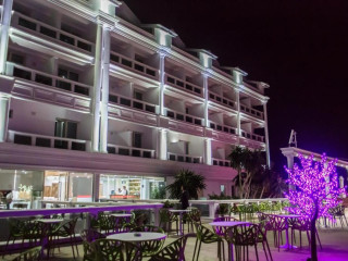 Santa Quaranta Premium Resort