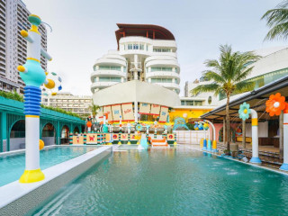 Hotel A-One The Royal Cruise Pattaya