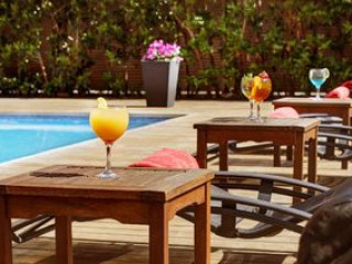 Hotel Acevi Villarroel