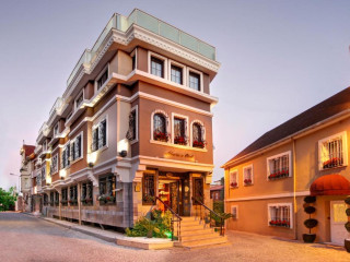 Hotel Almina