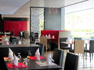 Hotel Amaranth Suvarnabhumi