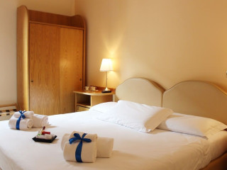 HOTEL AMLETO POMPEI