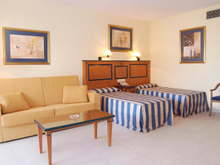 Hotel Apartamentos Pyr Fuengirola