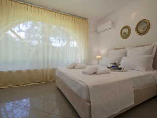 Vila Arethousa
