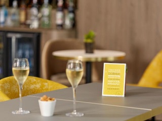 Koukounaries Beach Hotel