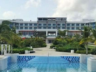 Hotel Bahia del Almirante