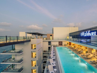 Hotel Barcelo Nasandhura Male