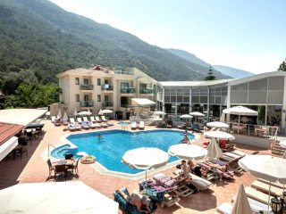 Belcehan Deluxe Hotel