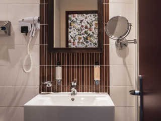 Hotel Brittany Opera