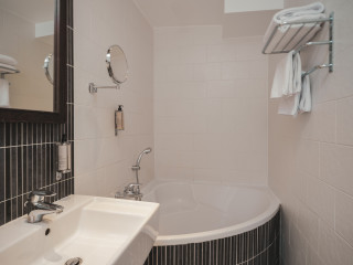 Hotel Brittany Opera