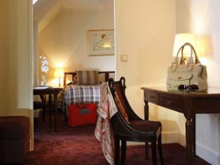 HOTEL CALIFORNIA CHAMPS ELYSEES