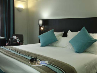 HOTEL CALIFORNIA CHAMPS ELYSEES