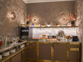 Hotel Camille Paris Tapestry Collection by Hilton