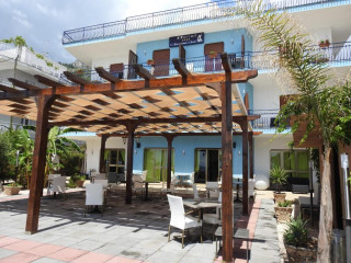 HOTEL CHRISMARE