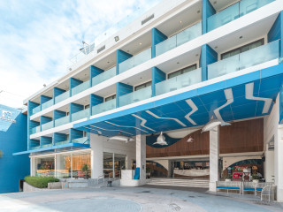 Hotel Clover Patong Phuket (formerly Surf Hotel Patong)