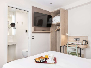 Hotel Courcelles Mederic