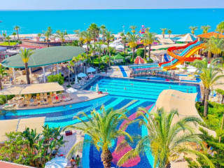 Hotel Crystal Family Comfort Collection