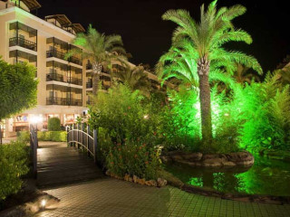 HOTEL CRYSTAL PARAISO VERDE