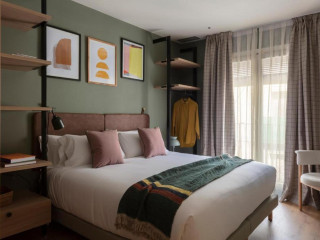 Hotel Curious By Alegria