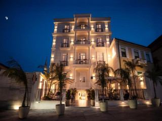 Art Gallery Boutique Hotel