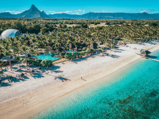 La Pirogue, A Sun Resort