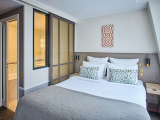 HÔTEL DE LA TAMISE - ESPRIT DE FRANCE