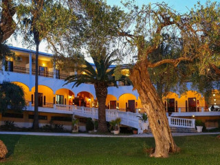 Paradise Beach Hotel