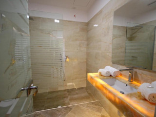 Hotel Delfini