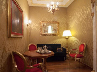 Hotel Des Epoques