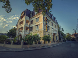 Hotel Eden