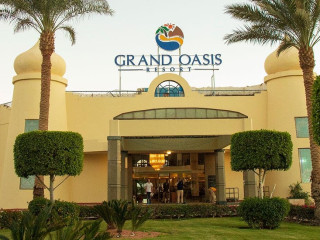 Grand Oasis Resort