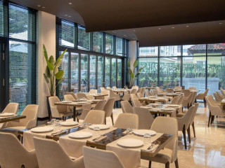 Hotel Elisa Tirana, Affiliated by Meliá