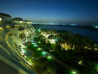 Al Raha Beach Hotel