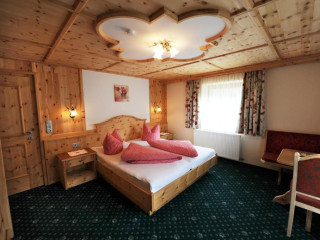 Hotel Garni Landhaus Platzer