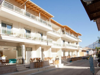 Hotel Grand TheoNi