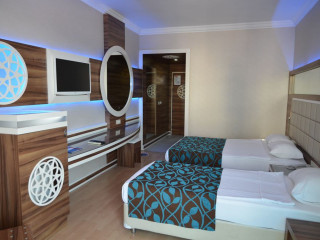 Hotel Grand Zaman Beach