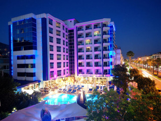 Hotel Grand Zaman Garden