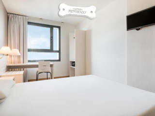 Hotel Ilunion Valencia 3