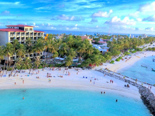 Hotel Kaani Grand Seaview