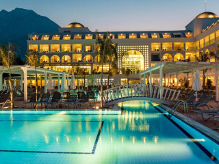 Hotel Karmir Resort & Spa