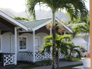 HOTEL LA ROUSSETTE