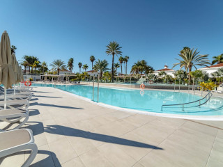 Hotel LIVVO Dunagolf Suites
