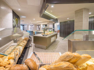 Hotel LIVVO Koala Garden