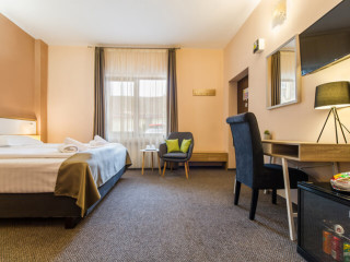HOTEL LONG STREET