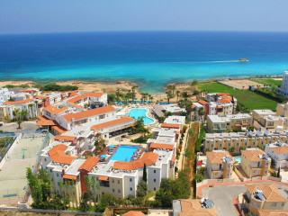 Hotel Louis Althea Beach