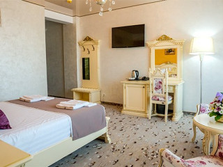 Almar Luxury